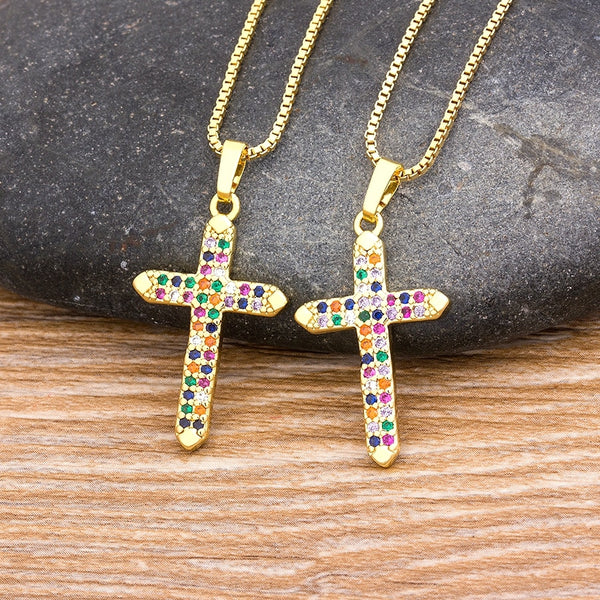 Nuevo diseño de collar con colgante de cadena de cobre con cruz de arcoíris en 10 estilos