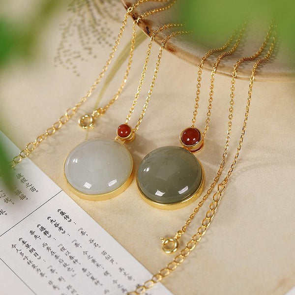 Nuevo collar redondo de zafiro hetiano natural con incrustaciones de plata y piedra del sur