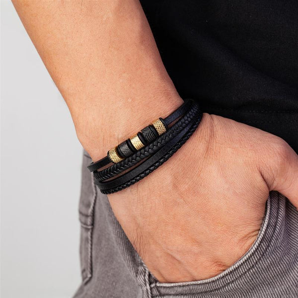 Pulsera de cuero multicapa con cuentas de piedra volcánica de moda