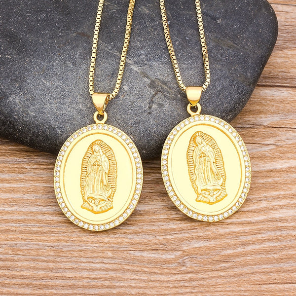 Collar de la Virgen María de alta calidad en 10 estilos para mujeres y hombres.