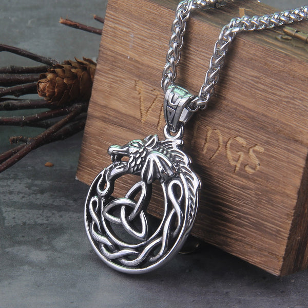 Collar colgante Ouroboros de acero inoxidable como regalo para hombre con una caja de madera