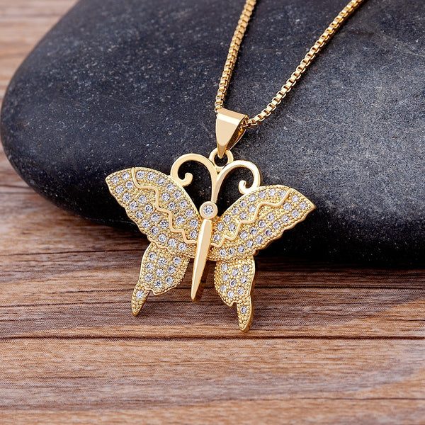 Collar de mariposa de la suerte con diseño personalizado, 12 estilos, colgante de insecto con circonita de cobre
