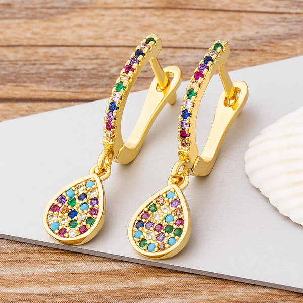 Pendientes colgantes de cobre con circonita cúbica y gota de agua de color arcoíris para mujer