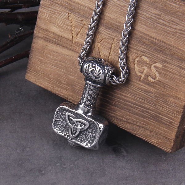 Collar con amuleto rúnico escandinavo Mjolnir, martillo de Thor y vikingos nórdicos