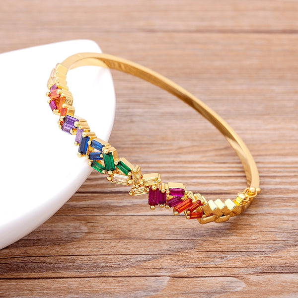 Nuevas pulseras de moda para mujer con cristales, cobre y circonitas.