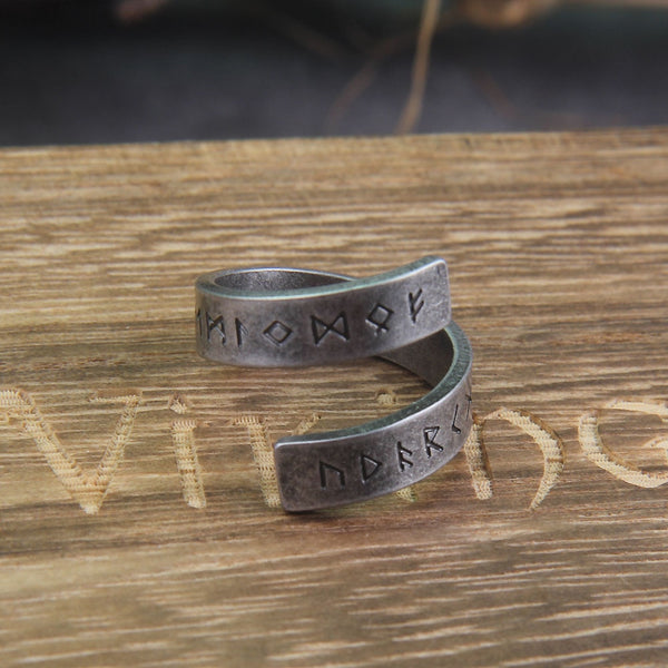Anillo de acero inoxidable con runas y amuleto vikingo nórdico de Odín para hombre