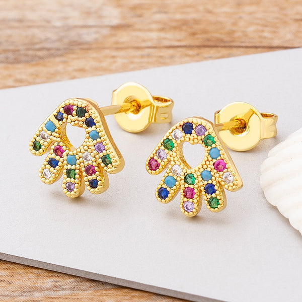 Pendientes de botón Hamsa de cobre brillante con circonita cúbica (11 estilos)