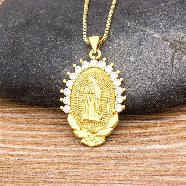 Collar con colgante clásico de la Virgen María (10 estilos)