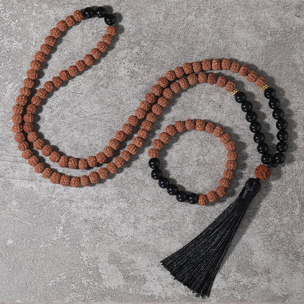 Collar de 108 cuentas Mala de 8 mm con ónix negro y rudraksha natural con borla negra para meditación.
