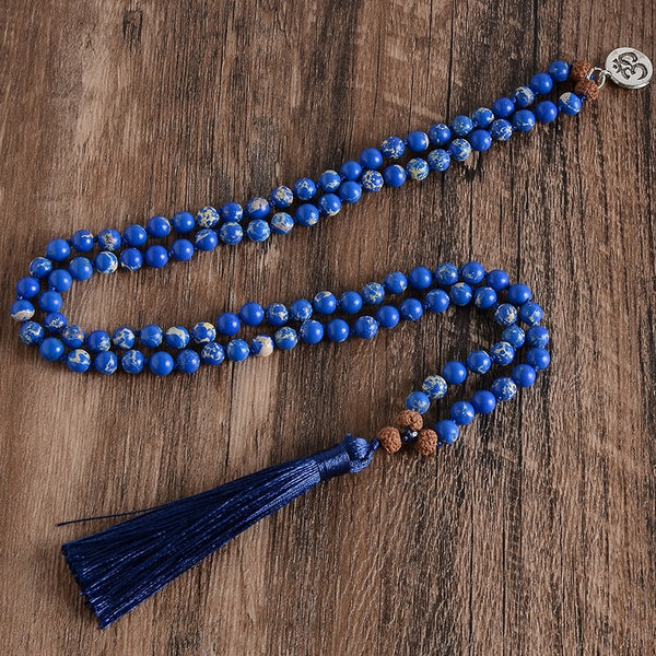 Collar Mala 108 anudado con cuentas de piedra natural Rudraksha