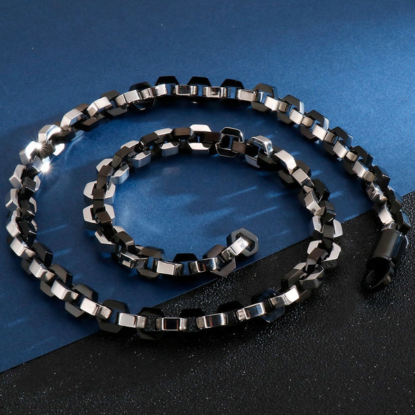 Collar de cadena de eslabones para hombre de 10 mm de ancho y 63 cm de largo.