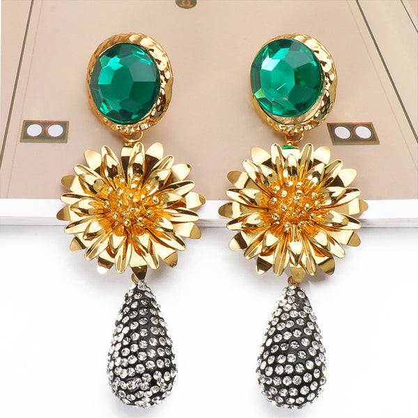 Nuevos pendientes largos colgantes de metal con flores de colores y diamantes de imitación