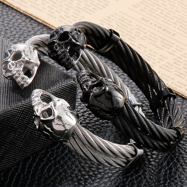 Pulsera gótica de acero inoxidable para hombre, de alta calidad, con doble fila de alambre y cabeza de calavera.