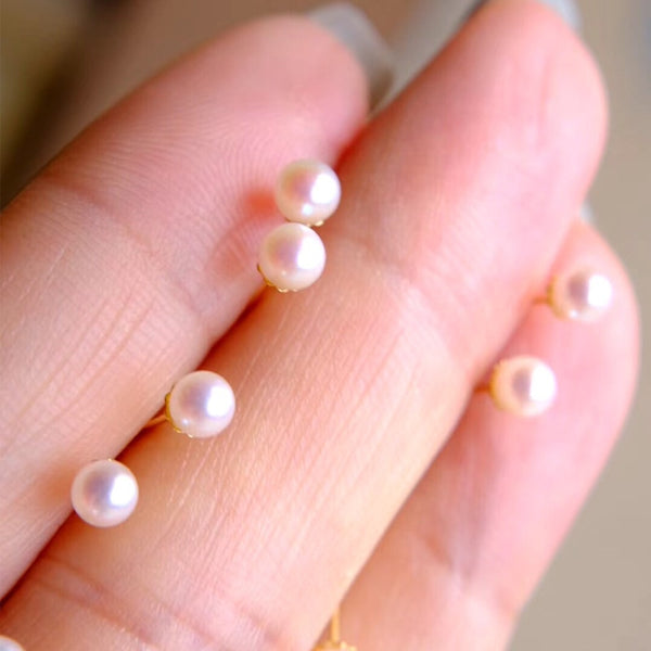 Natural Ocean Akoya White  4-5mm Round Pearls Stud Earrings