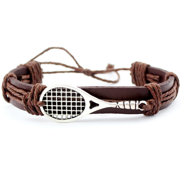 Pulseras de cuero con dijes y joyería