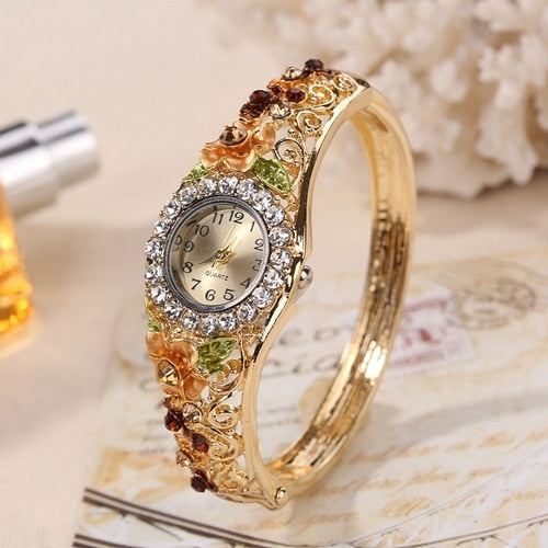 New Golden Luxury Bracelet Watch Lady Flower Design Alloy Band Elegant Women