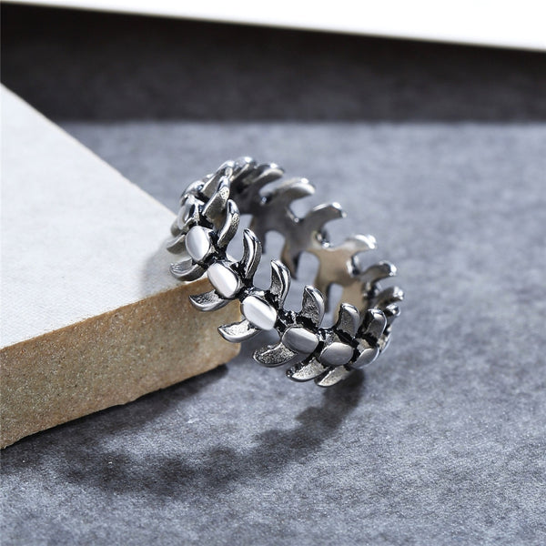 Anillo retro sencillo con diseño de espina de pescado para hombre y mujer, moderno y creativo anillo de motociclista.