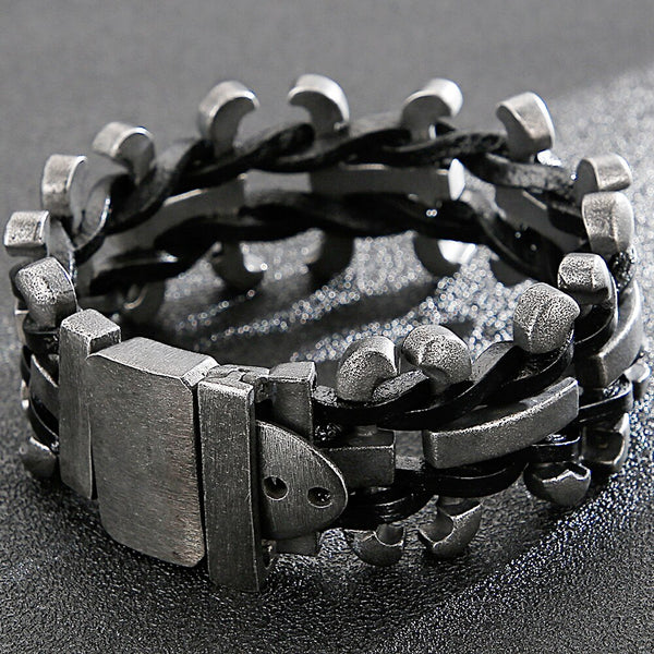 Pulsera de cuero gótica de 30 mm.