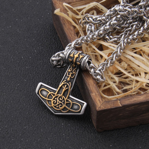 Collar Mjolnir de martillo de Thor en acero inoxidable color dorado