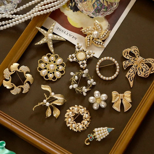 Broches estilo palacio vintage, accesorios barrocos, retro, perla mate.