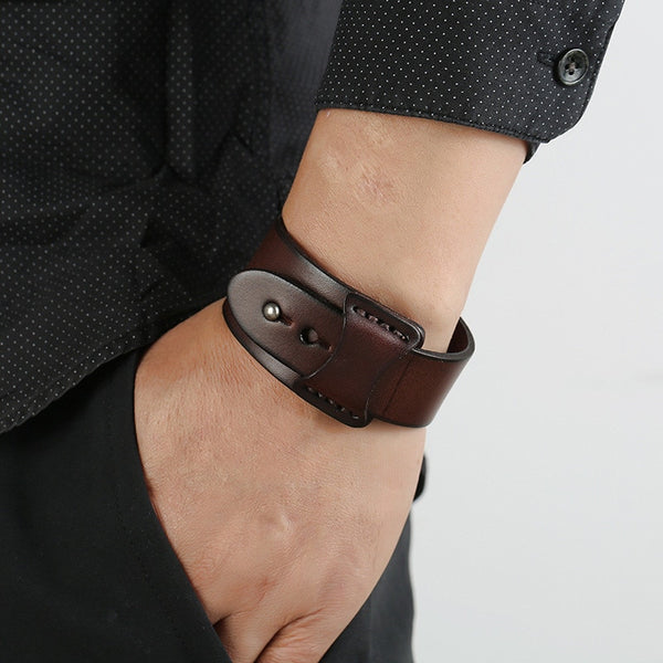 Pulseras vintage irregulares de cuero genuino para hombre, brazaletes anchos marrones.