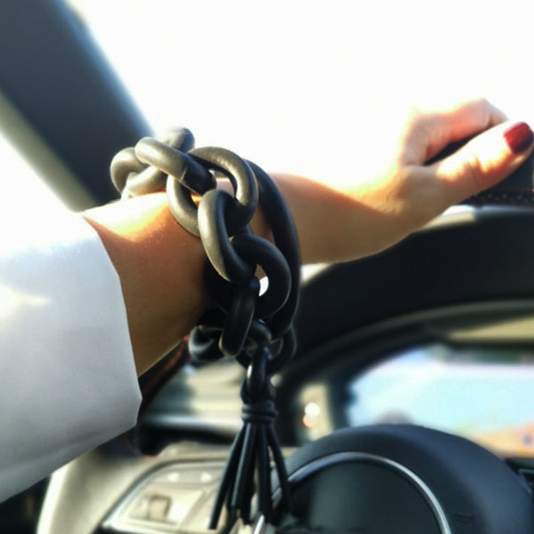 Pulseras de cuerda de caucho negra hechas a mano con dijes para damas