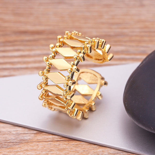 Anillo de compromiso de lujo con forma de cruz en forma de X para mujer