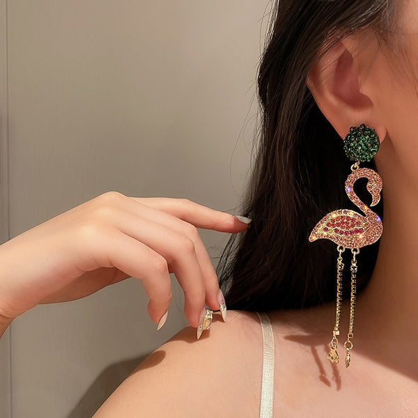 Pendientes largos con borlas y diamantes de imitación para mujer, con cristales y pájaros rosas.