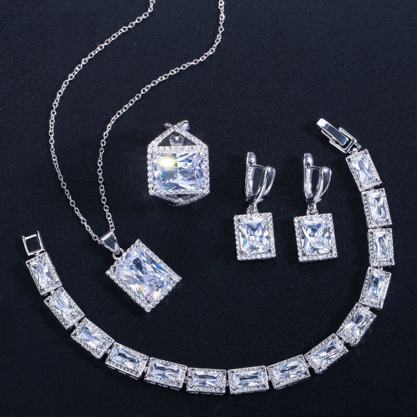 Conjunto de collar, pendientes, pulsera y anillo con colgante de circonita cúbica de forma cuadrada grande