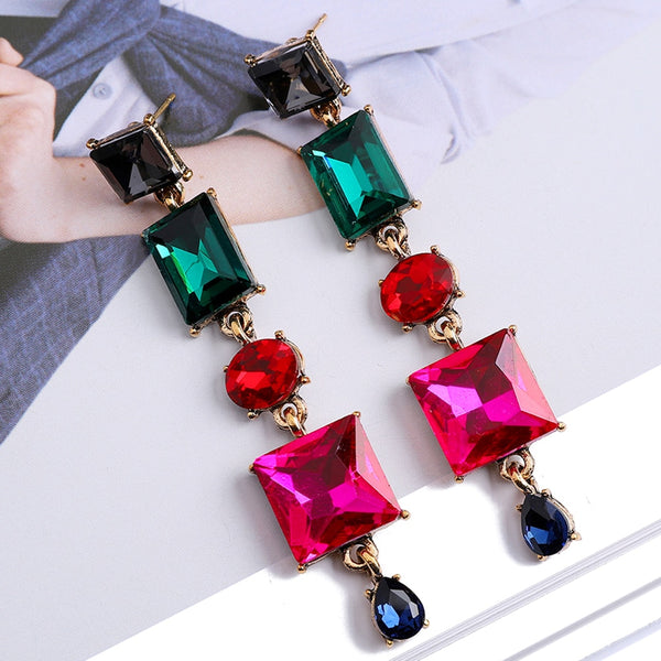 Pendientes largos bohemios colgantes de cristal brillante para mujer