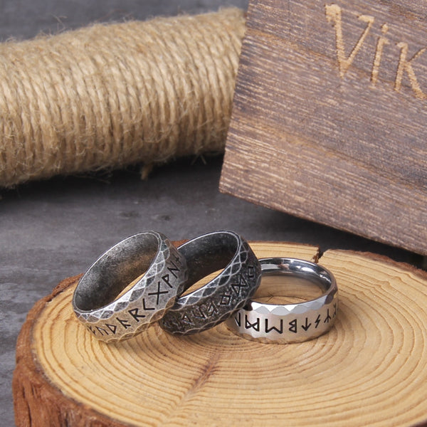 Anillo de acero inoxidable con runas vikingas Never Fade