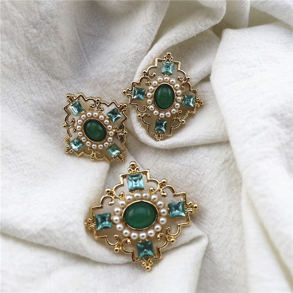 Victoria Emerald Pearl Earrings Ear Studs Retro Baroque Brooch