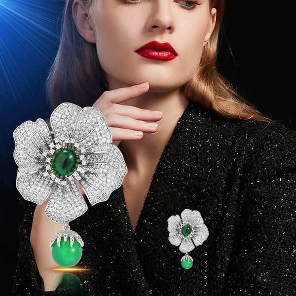 Style Copper Micro Inlaid Cubic Zirconia Five-Leaf Brooch