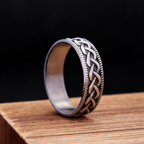 Anillo vintage con nudo celta vikingo para hombre y mujer