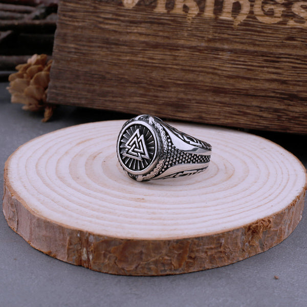 Anillo vikingo Valknut con runas noruegas para hombre