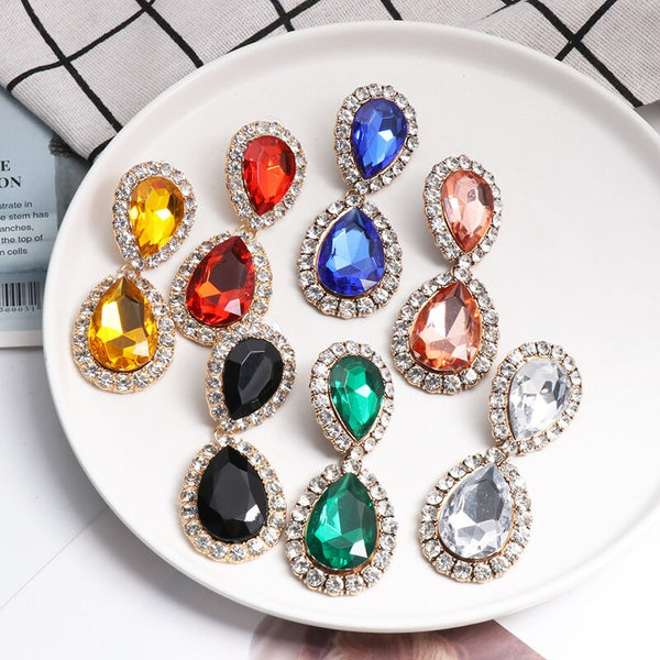 Pendientes colgantes de metal dorado con diamantes de imitación finos