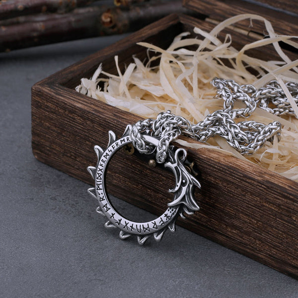 Collar vikingo autodevorador de 24 runas para hombre que nunca se desvanece