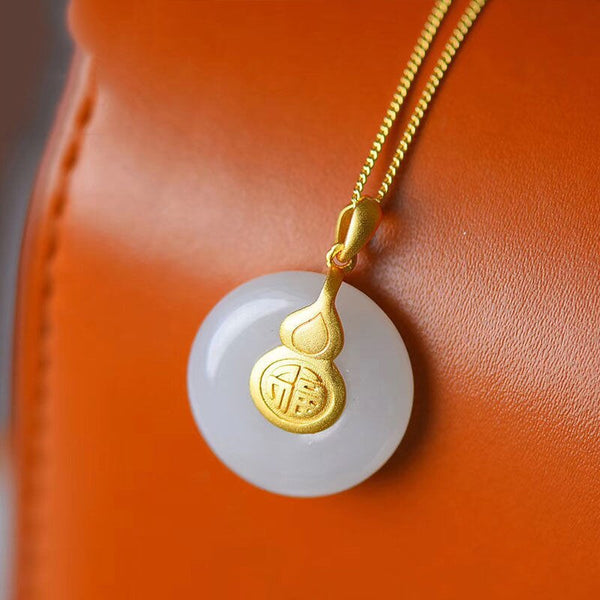 Collar con colgante de calabaza redonda de jade blanco hetiano natural de diseño clásico