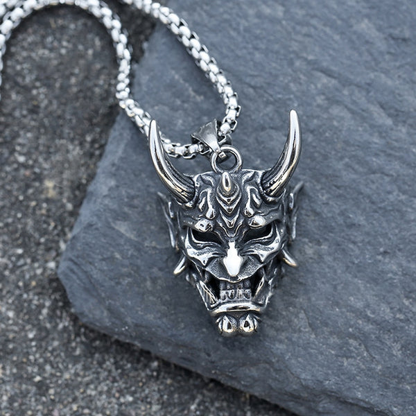 Collar con colgante de demonio de cuerno largo gótico, estilo japonés, de acero inoxidable, con máscara fantasma para hombre.