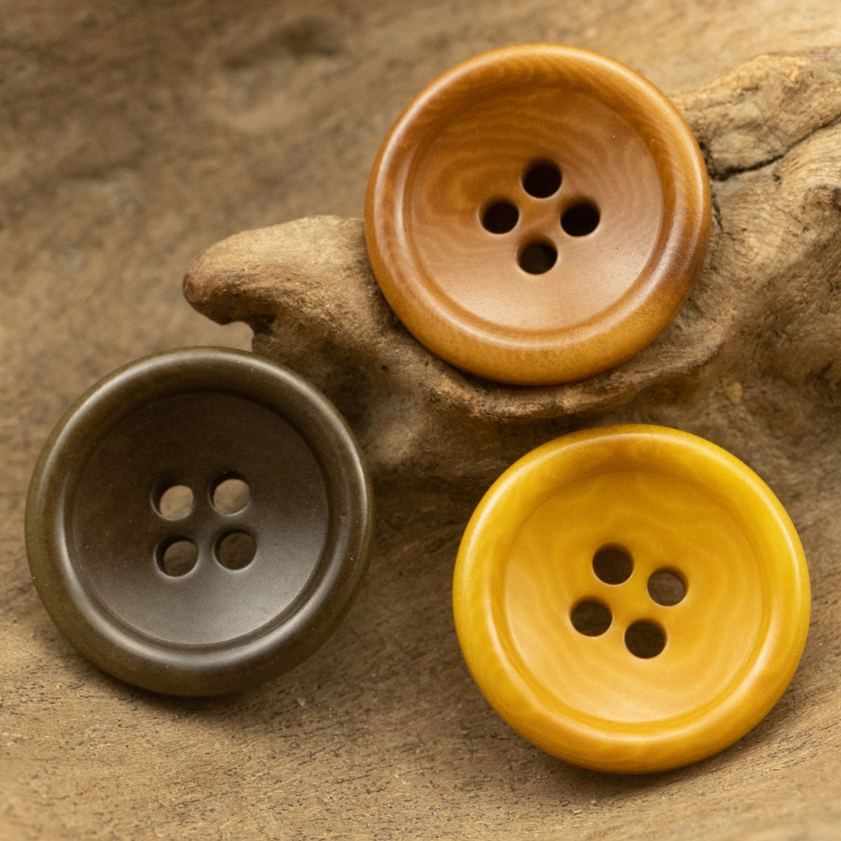 Batch Size Colorful Corozo Buttons