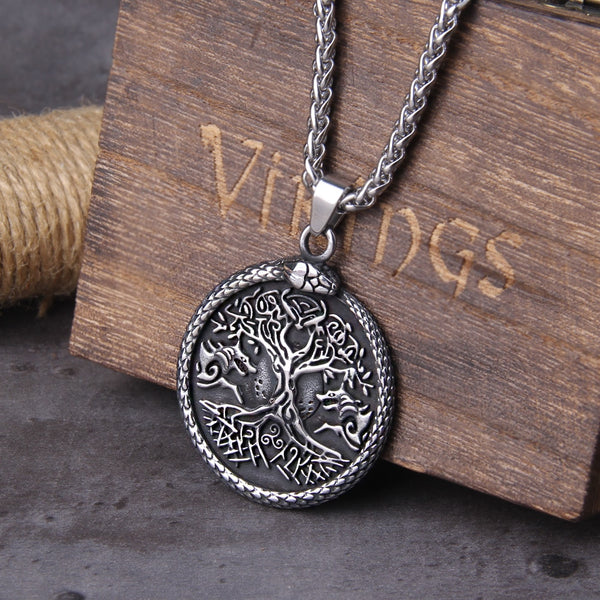 Collar con colgante de árbol de la vida con cabeza de lobo de acero inoxidable Ouroboros de Never Fade Men
