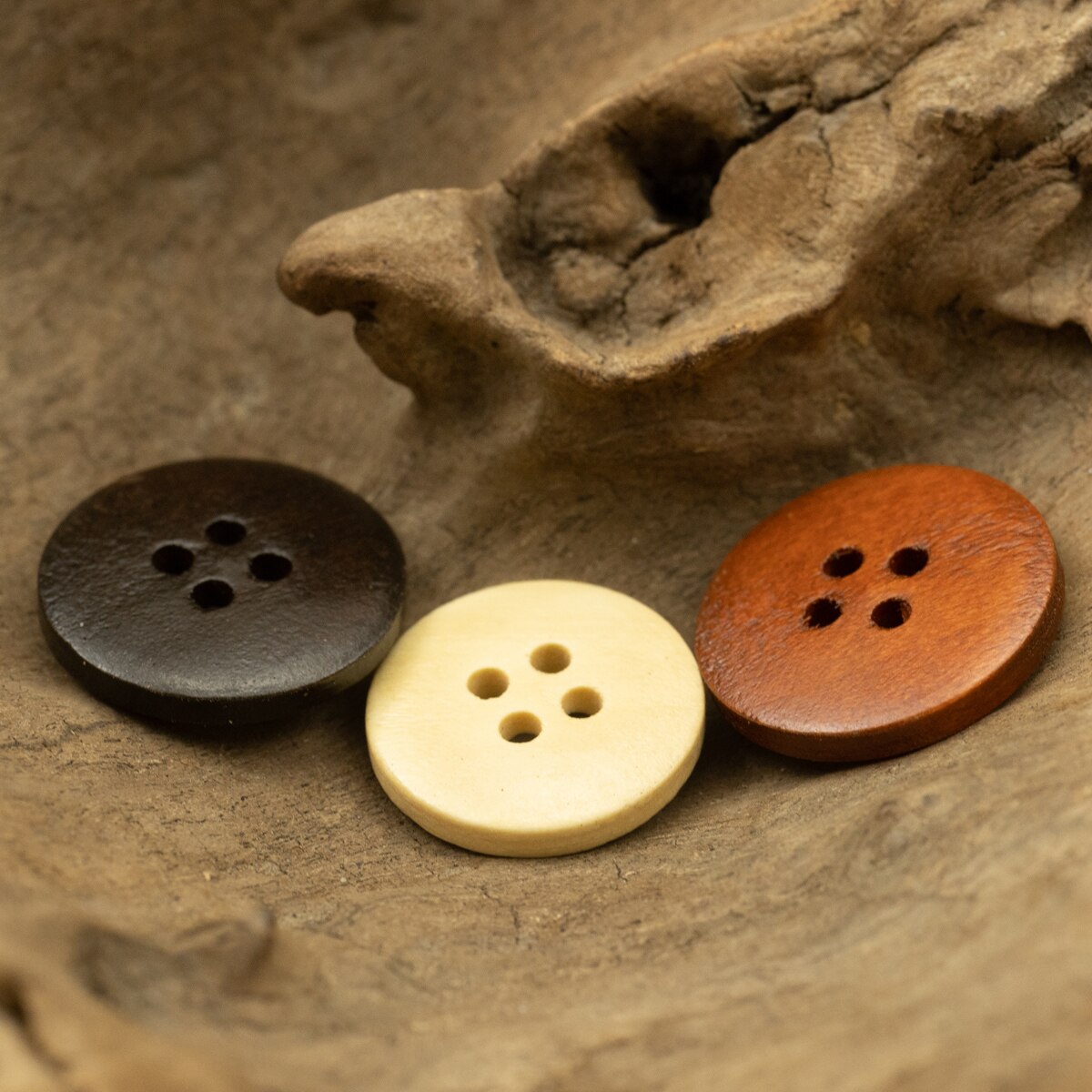 10pcs/lot Wooden Buttons for Crafts and Clothing With Curved Rim Natural Sewing Accessories