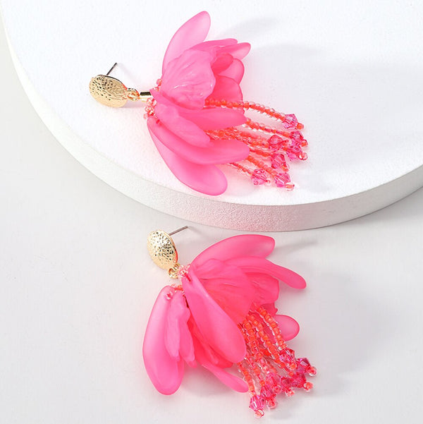 Elegantes y románticos pendientes colgantes grandes con borlas y cuentas de pétalos de flores de acrílico para mujer