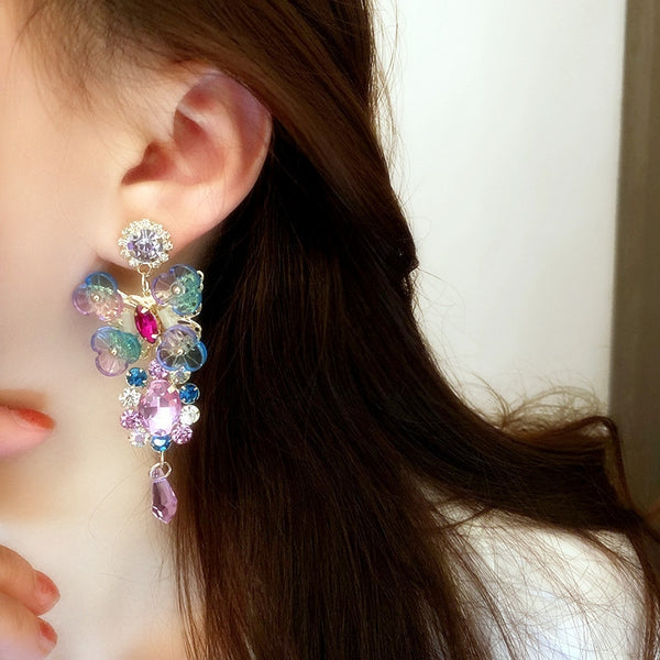 Pendientes colgantes de cristal con gotas de agua y flores de colores llamativos