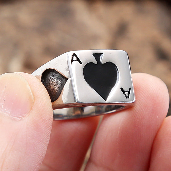 Anillo de naipes de la suerte estilo punk de moda para hombres y mujeres