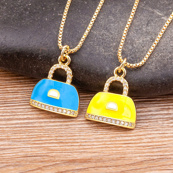 Dulce y elegante colgante de bolso con incrustaciones de cristal