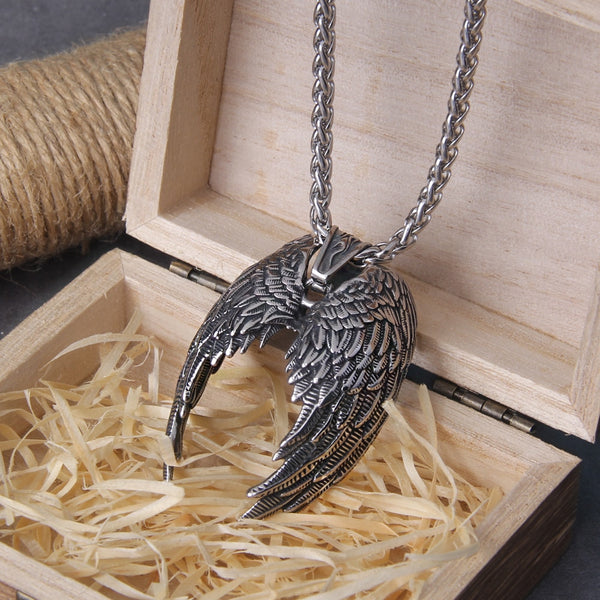 Collar clásico con colgante de alas de ángel para hombre