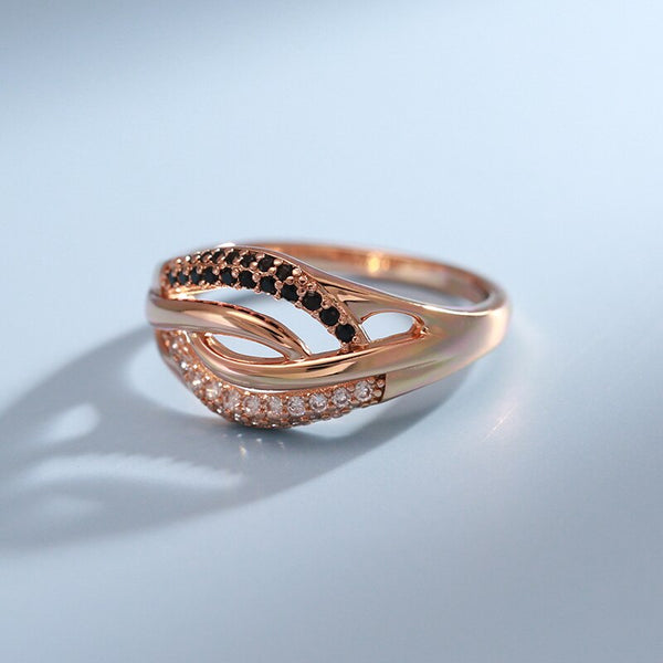 Nueva joyería gótica de lujo con anillos de circonita negra para mujer.