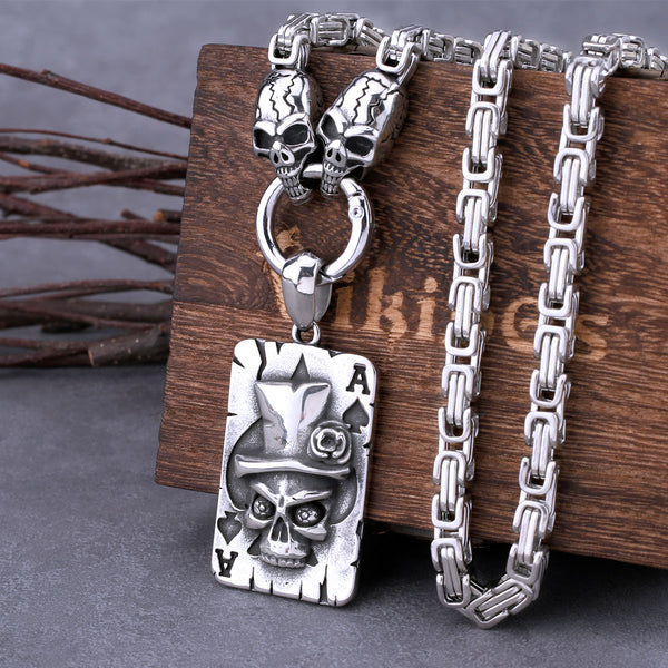 Colgante de calavera de mago con espadas de acero inoxidable y collar cuadrado de calavera para hombre