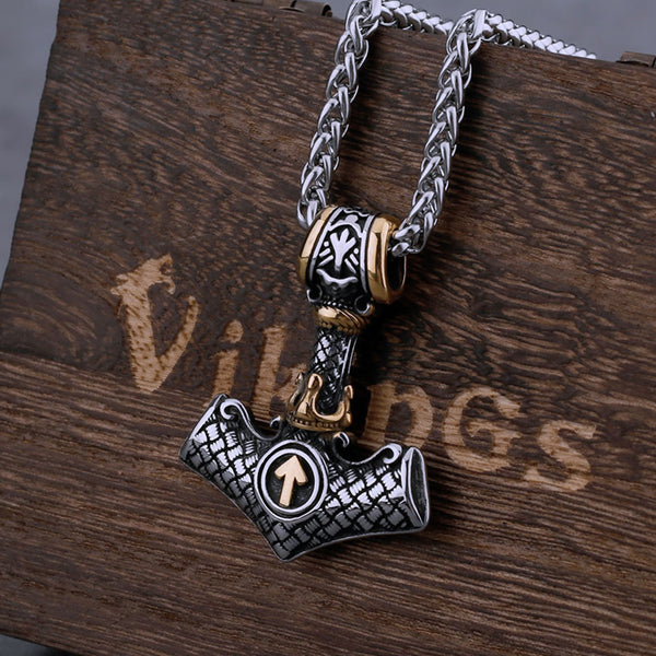 Collar vikingo de acero inoxidable con martillo de Thor y runas de Odín para hombre
